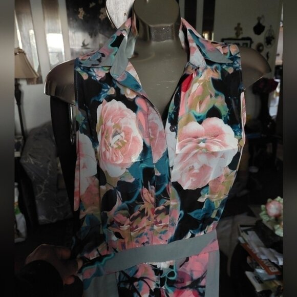 Charlie Jade Mai Sleeveless Floral Dress Size Small - Picture 2 of 5